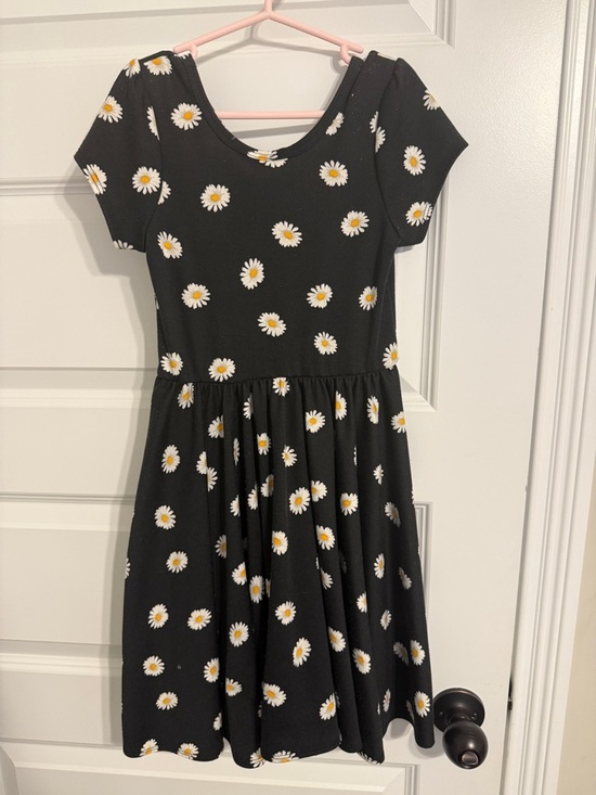 Dot Dot Smile Other - Dot Dot Smile Black Daisy Print Skater Dress